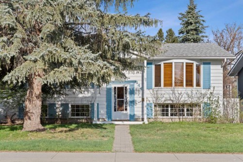 444 Woodland Crescent Se, Calgary, AB - Outdoor
