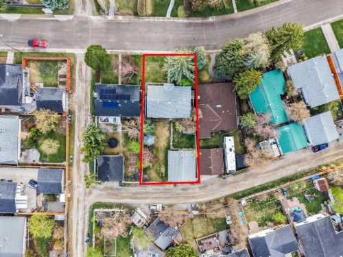 444 Woodland Crescent Se, Calgary, AB - Outdoor