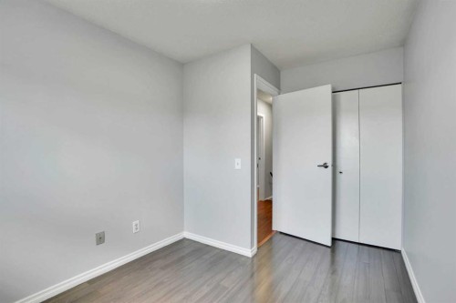 336 Whitworth Way Ne, Calgary, AB - Indoor Photo Showing Other Room