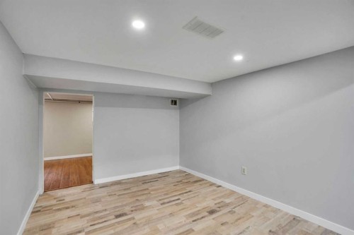 336 Whitworth Way Ne, Calgary, AB - Indoor Photo Showing Other Room