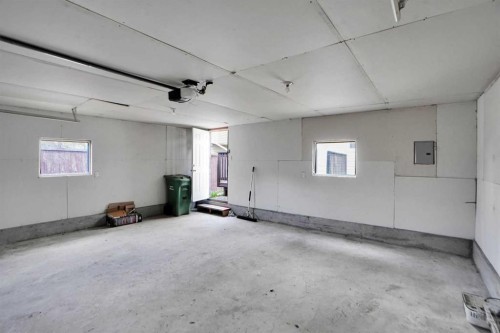 336 Whitworth Way Ne, Calgary, AB - Indoor Photo Showing Garage