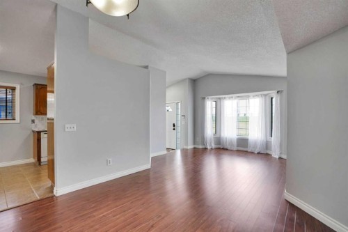 336 Whitworth Way Ne, Calgary, AB - Indoor Photo Showing Other Room