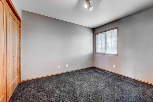 91 Valley Ridge Green Nw, Calgary, AB - Indoor Photo Showing Other Room