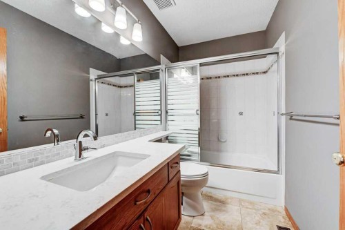 91 Valley Ridge Green Nw, Calgary, AB - Indoor Photo Showing Bathroom
