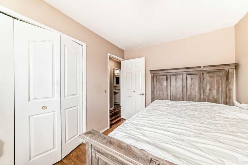 247 Huntford Way Ne, Calgary, AB - Indoor Photo Showing Bedroom