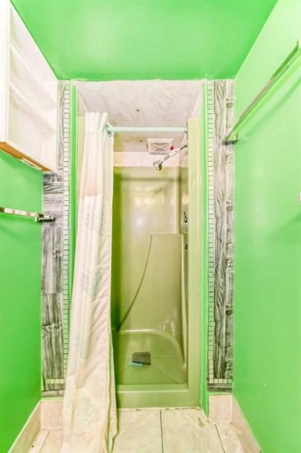 247 Huntford Way Ne, Calgary, AB -  Photo Showing Bathroom