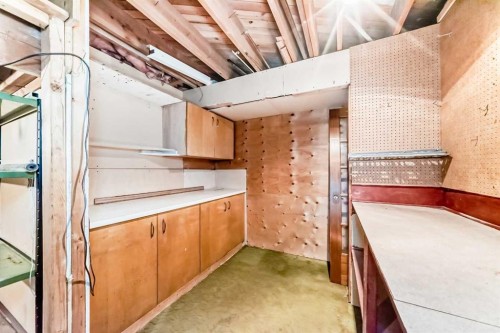 247 Huntford Way Ne, Calgary, AB - Indoor