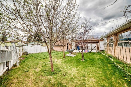 247 Huntford Way Ne, Calgary, AB - Outdoor