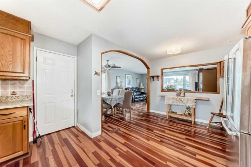 247 Huntford Way Ne, Calgary, AB - Indoor