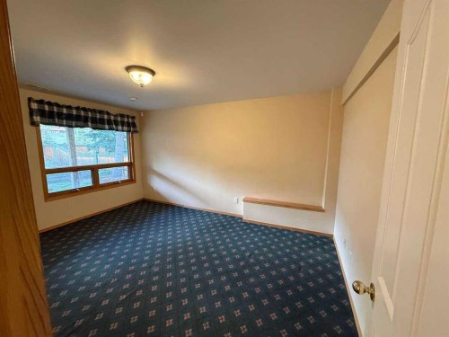 2 Terrace Place, Canmore, AB - Indoor Photo Showing Other Room