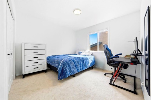 193 Hidden Creek Road Nw, Calgary, AB - Indoor Photo Showing Bedroom