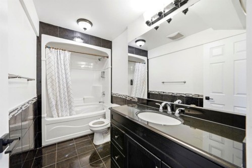 193 Hidden Creek Road Nw, Calgary, AB - Indoor Photo Showing Bathroom