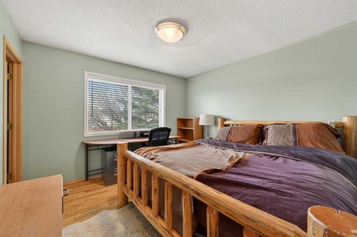 33 Harvest Oak Circle Ne, Calgary, AB - Indoor Photo Showing Bedroom