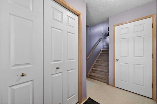 33 Harvest Oak Circle Ne, Calgary, AB - Indoor Photo Showing Other Room