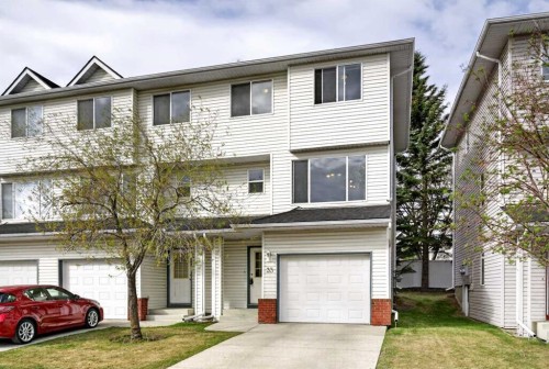 33 Harvest Oak Circle Ne, Calgary, AB - Outdoor With Facade