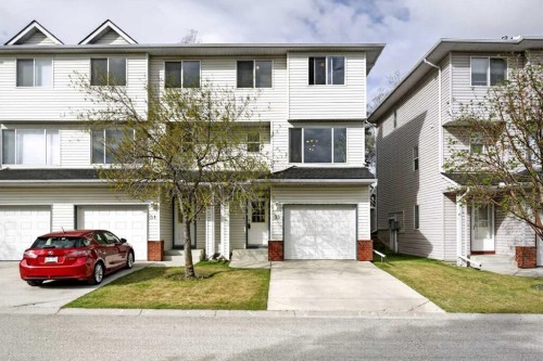 33 Harvest Oak Circle Ne, Calgary, AB - Outdoor With Facade