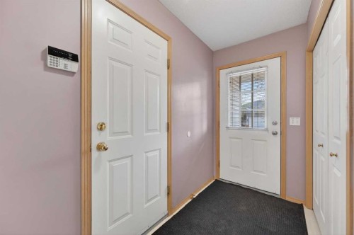 33 Harvest Oak Circle Ne, Calgary, AB - Indoor Photo Showing Other Room
