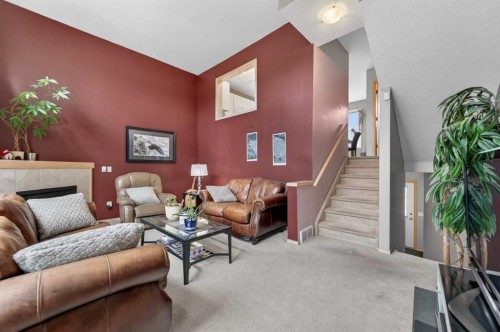 33 Harvest Oak Circle Ne, Calgary, AB - Indoor Photo Showing Living Room