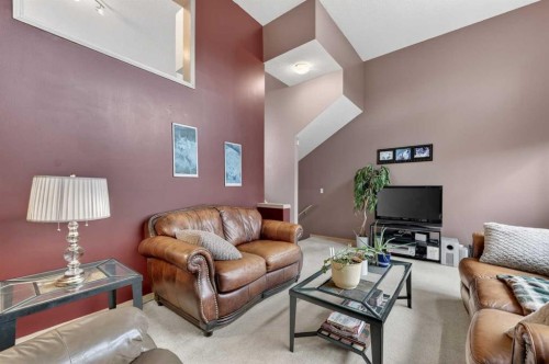 33 Harvest Oak Circle Ne, Calgary, AB - Indoor Photo Showing Living Room