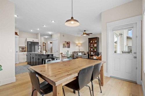 10 Heritage View, Cochrane, AB - Indoor Photo Showing Dining Room