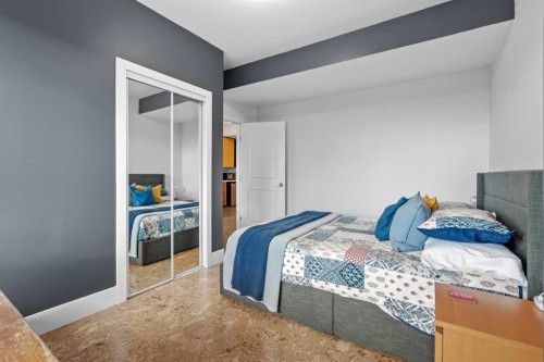 10 Heritage View, Cochrane, AB - Indoor Photo Showing Bedroom