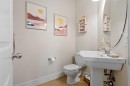 10 Heritage View, Cochrane, AB  - Indoor Photo Showing Bathroom 