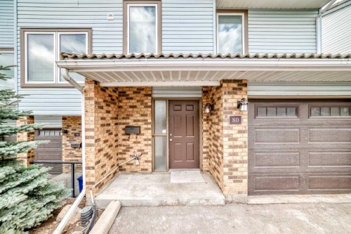 80 Coachway Gardens Sw, Calgary, AB - Outdoor With Exterior