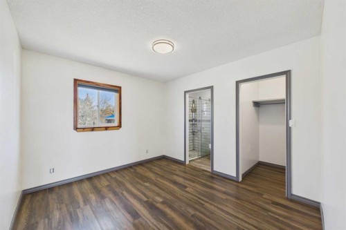 4712 51 Avenue, Alix, AB - Indoor Photo Showing Other Room