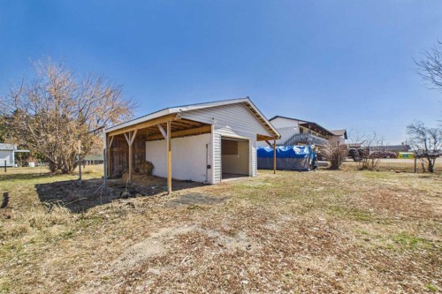 4712 51 Avenue, Alix, AB - Outdoor