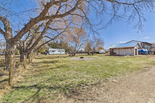 4712 51 Avenue, Alix, AB - Outdoor