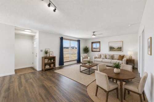 4712 51 Avenue, Alix, AB - Indoor