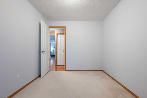 479 Templevale Drive Ne, Calgary, AB - Indoor Photo Showing Other Room