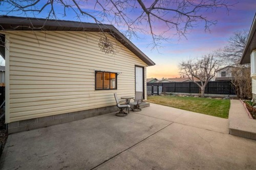 479 Templevale Drive Ne, Calgary, AB - Outdoor