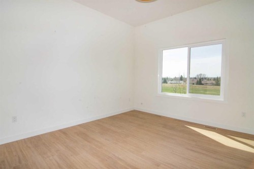 31 Wolf Crescent, Okotoks, AB - Indoor Photo Showing Other Room