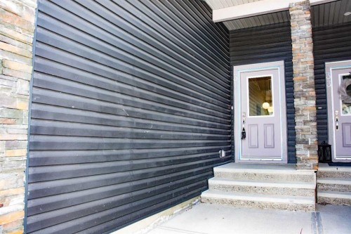 31 Wolf Crescent, Okotoks, AB - Outdoor