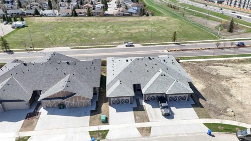 31 Wolf Crescent, Okotoks, AB - Outdoor