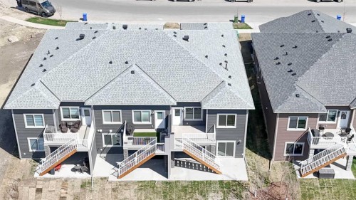 31 Wolf Crescent, Okotoks, AB - Outdoor