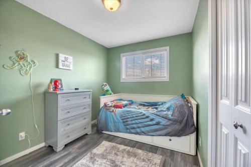 334 Lausen Place, Carseland, AB - Indoor Photo Showing Bedroom