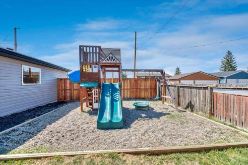 334 Lausen Place, Carseland, AB - Outdoor