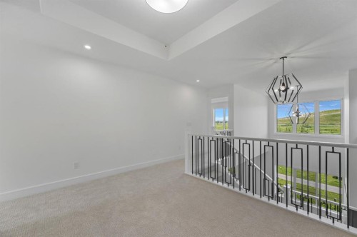135 Walgrove Bay Se, Calgary, AB - Indoor Photo Showing Other Room