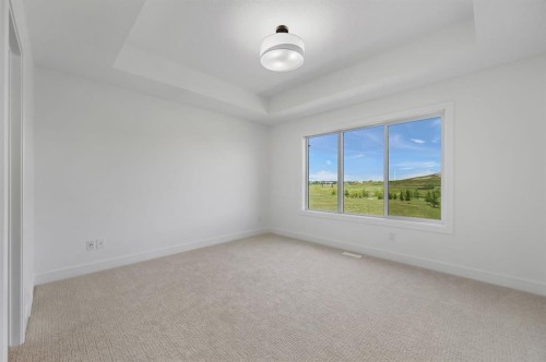 135 Walgrove Bay Se, Calgary, AB - Indoor Photo Showing Other Room