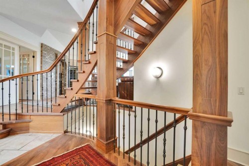 5107 Carney Road Nw, Calgary, AB - Indoor Photo Showing Other Room