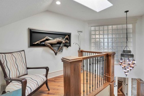 5107 Carney Road Nw, Calgary, AB - Indoor Photo Showing Other Room
