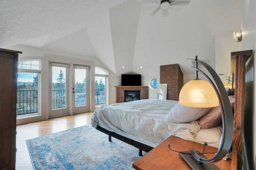 5107 Carney Road Nw, Calgary, AB - Indoor Photo Showing Bedroom