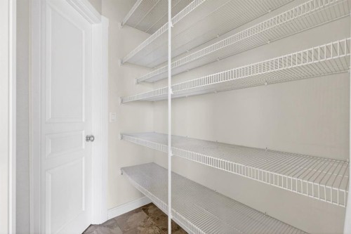 123 Evanscrest Way Nw, Calgary, AB - Indoor With Storage