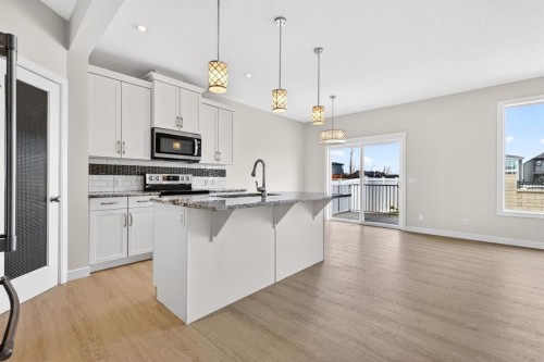 123 Evanscrest Way Nw, Calgary, AB - Indoor Photo Showing Kitchen With Upgraded Kitchen