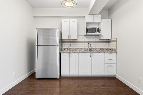 123 Evanscrest Way Nw, Calgary, AB - Indoor Photo Showing Kitchen
