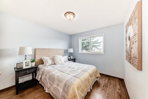 118 Bridleridge Way Sw, Calgary, AB - Indoor Photo Showing Bedroom