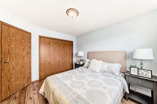 118 Bridleridge Way Sw, Calgary, AB - Indoor Photo Showing Bedroom