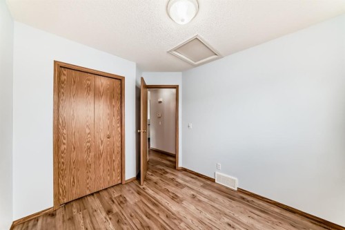 118 Bridleridge Way Sw, Calgary, AB - Indoor Photo Showing Other Room